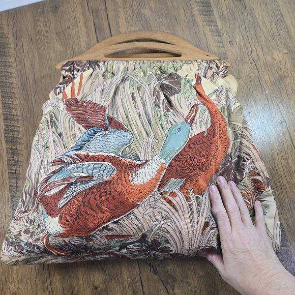Vtg 70s Wood Handle Duck Fabric Large Handbag - Picture 6 of 8